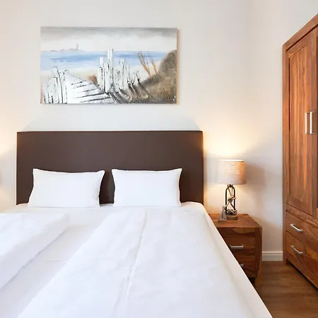 Apartment Stilvolle In Mit Ahoi-rabatt Und Balkon Sellin (Rugen)