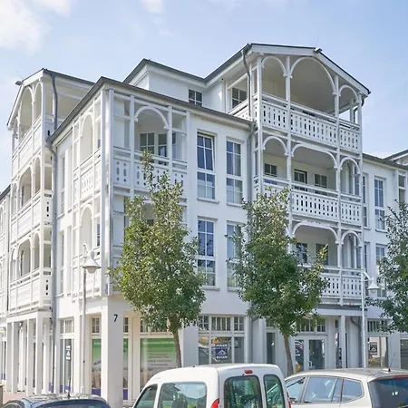 Apartment Stilvolle In Mit Ahoi-rabatt Und Balkon Sellin (Rugen)