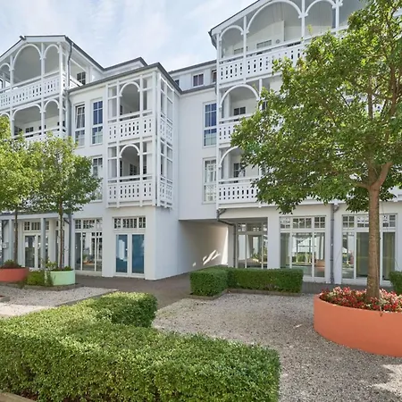 Apartment Stilvolle In Mit Ahoi-rabatt Und Balkon Sellin (Rugen)